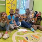 zdjęcie dzieci podczas zajęć z instrumentami muzycznymi