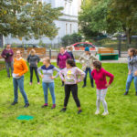 Dzieci bawiące się w Ogrodzie Ogniska Grochów